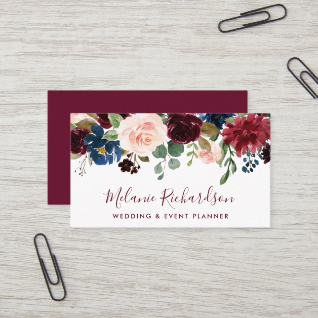 Carte De Visite Elégante aquarelle moderne Burgundy Bleu Floral (Devant/Arrière en situation)