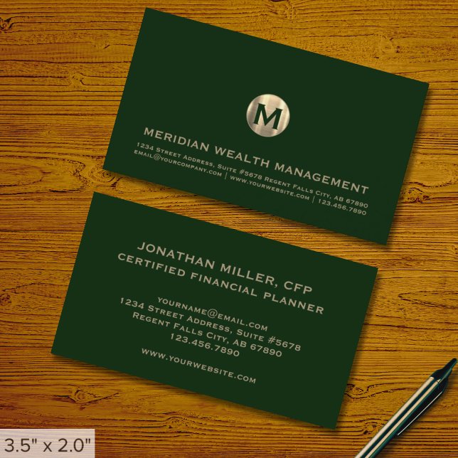 Carte de visite financier Dark Green Gold Monogram (Créateur téléchargé)