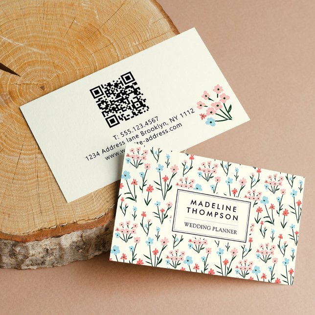 Carte De Visite Floral Pastel Pink Blue Flowers Pattern QR Code (Créateur téléchargé)