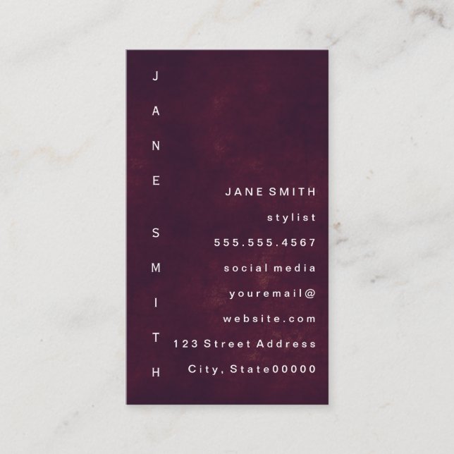 Carte De Visite Grunge moderne rouge profond avec texte vertical (Devant)