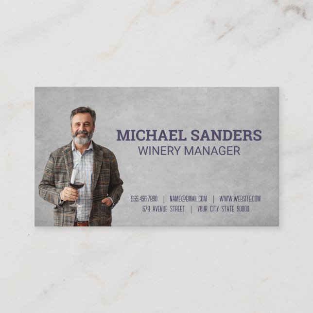 Carte De Visite Homme souriant et tenant le verre de vin (Devant)
