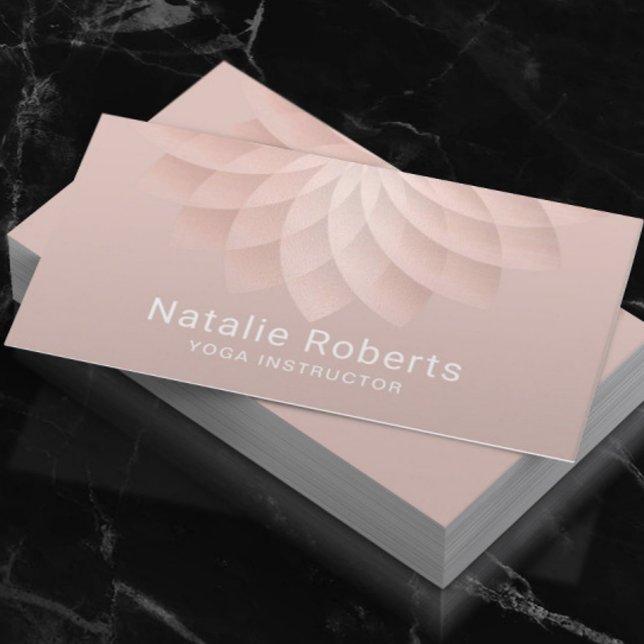 Carte De Visite Instructeur de Yoga Blush Rose Gold Spiral Lotus (Créateur téléchargé)