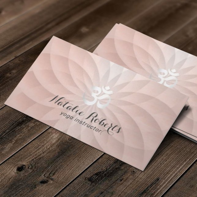 Carte De Visite Instructeur de Yoga Om Logo Rose Gold Spiral Lotus (Créateur téléchargé)