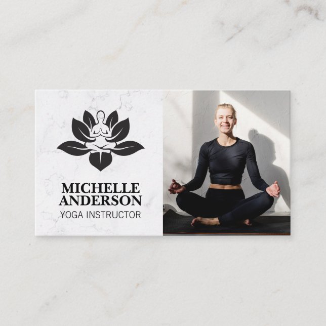 Carte De Visite Logo de yoga | Une Femme Assis À Méditer (Devant)