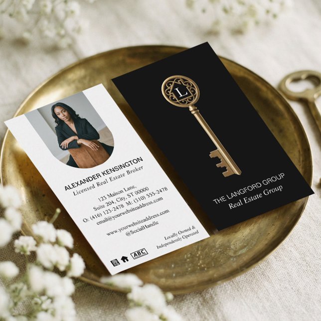 Carte De Visite Luxury Black Gold Monogram Key Real Estate Agent (Luxury Black Gold Monogram Key Real Estate Agent Business Card)