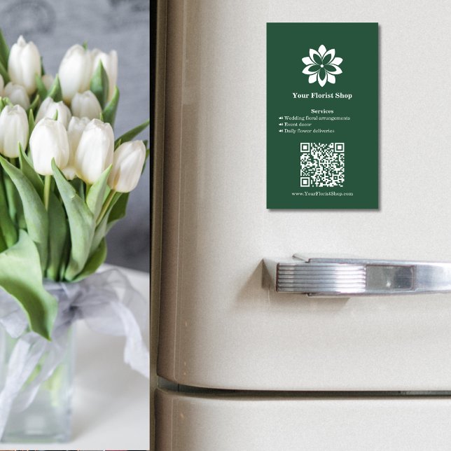 Carte De Visite Magnétique 🌼 Floriste Vert & Blanc Floral Services (🌼Florist Green & White Floral Services Business Business Card Magnet, Custom Logo, QR Code)