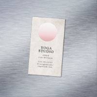 Instructeur en pastel beige de yoga de cercle de