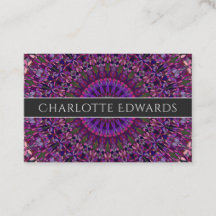 Mandala floral coloré pourpre