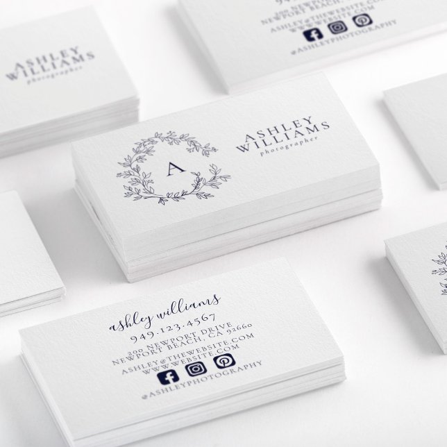 Carte De Visite Marine Blue Monogram Floral Crest Professionnel (Créateur téléchargé)