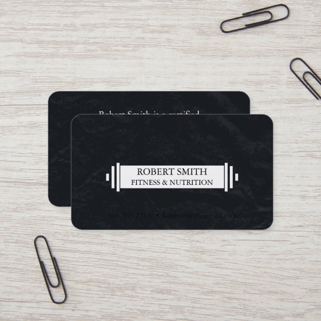 Carte De Visite Modern Black & White Fitness Trainer Coach Chic  (Devant/Arrière en situation)