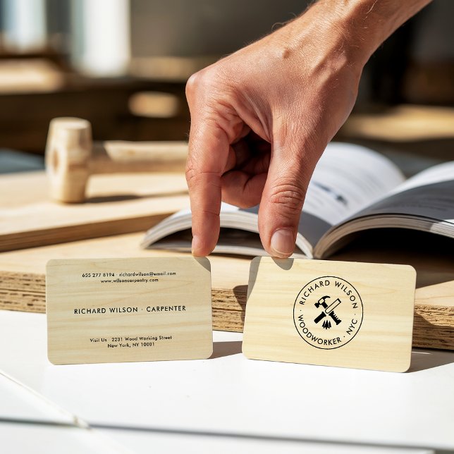 Carte De Visite Moderne apparence de grain de bois logo de charpen (Modern wood grain look professional carpenter logo)
