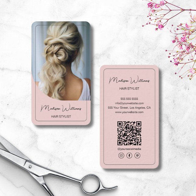 Carte De Visite Moderne Script Hair Styliste Salon Rose (Modern Script Hair Stylist Salon Pink Business Card)