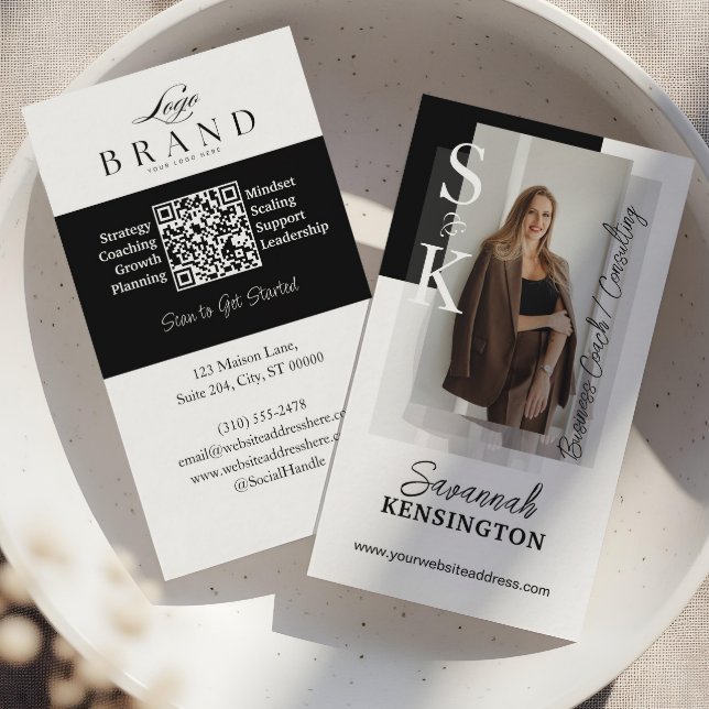 Carte De Visite Monogramme de photo professionnel moderne et code  (Modern Professional Photo Monogram & Logo QR Code Business Card)