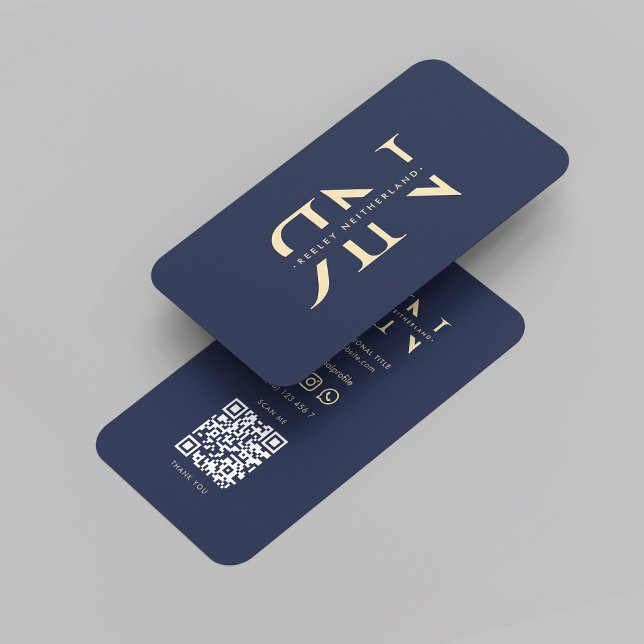 Carte De Visite Monogramme moderne Élégants Initiales Logo Bleu fo (Modern Monogram Reversed Initials Logo Dark Blue Elegant Professional QR Code Business Card)