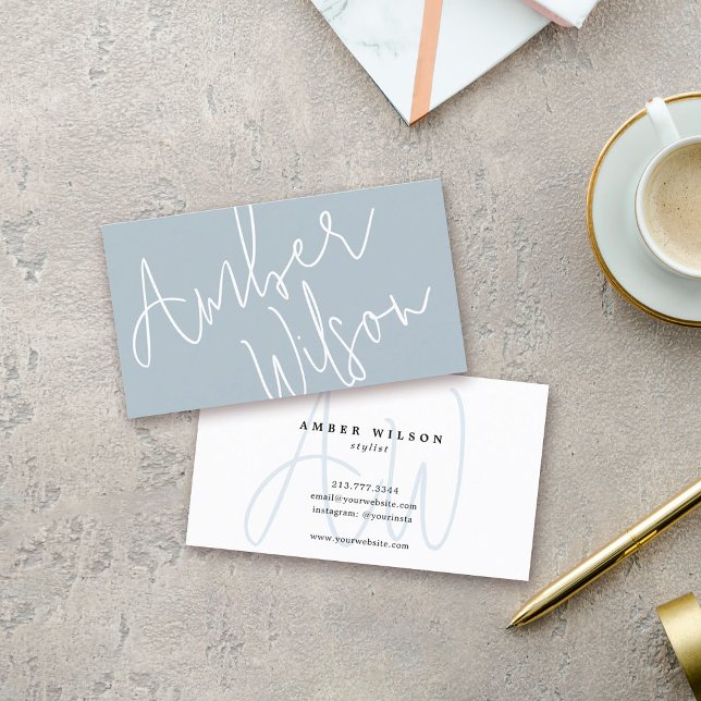 Carte De Visite Monogramme moderne Script élégant Bleu tendance (Modern Monogram Script Stylish Trendy Blue Business Card)