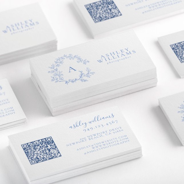 Carte De Visite Pastel Blue Monogram Floral Crest QR Code (Créateur téléchargé)