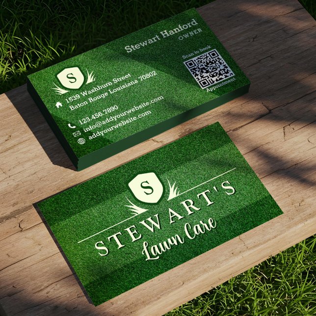 Carte De Visite Pelouse verte et paysage Monogram Crest (Green Grass Lawn & Landscaping Monogram Crest Business Card)