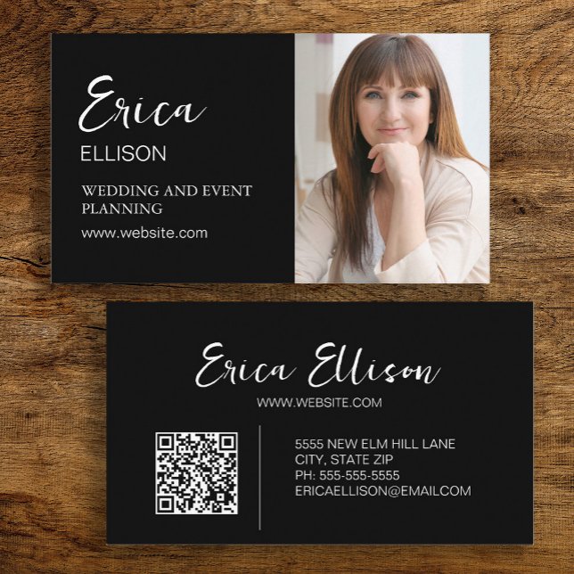 Carte De Visite Photo de code QR professionnel moderne (Black and white photo business card personalized with your QR code and other business information)