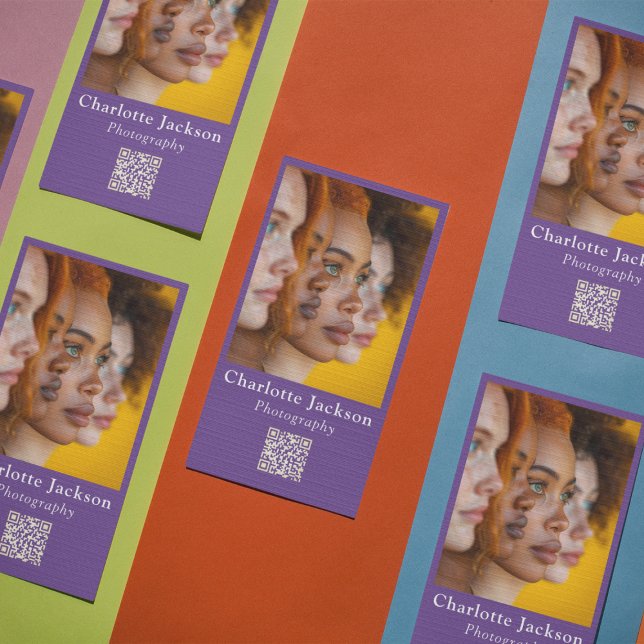 Carte De Visite Photo personnalisée et code Qr Purple Décontracté (Créateur téléchargé)