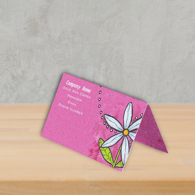 Carte De Visite Points Feuilles verts pâles blancs sur rose (Whimsical daisy flower with leaves on bright pink standing business card.)