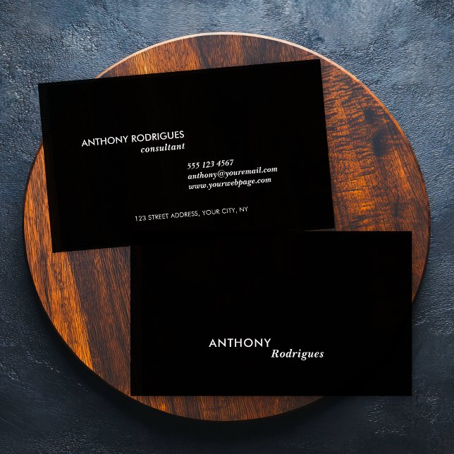 Carte de visite professionnelle noire moderne (Black sleek and modern business card, personalize with your info and give a professional image.)