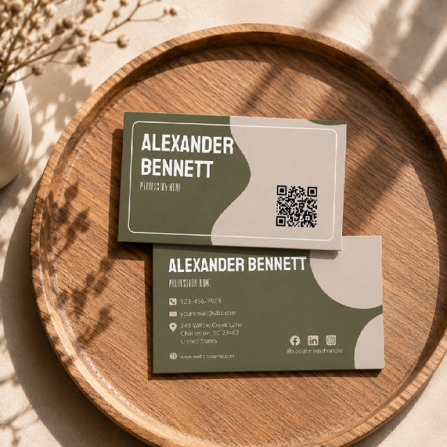 Carte de visite QR code vert et crème de simplicit (Créateur téléchargé)
