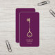 Carte De Visite Realtor Luxe Purple Gold Key Monogramme Moderne (Devant/Arrière en situation)
