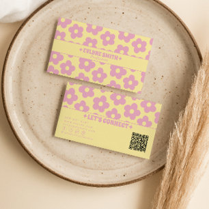Carte De Visite Rose Rétro Jaune Code QR Groovy Floral Féminin 70s