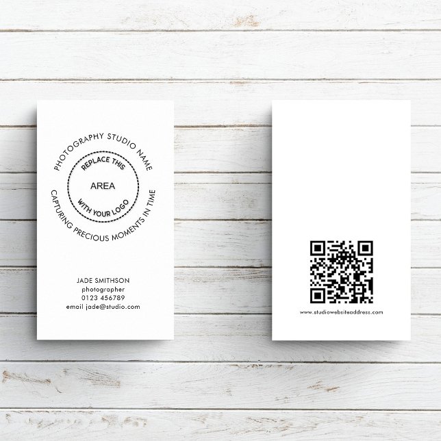Carte De Visite Simple Photographie Studio QR Code Logo Citation (Créateur téléchargé)
