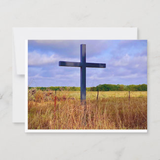 Carte de vœux avec une croix à la campagne
