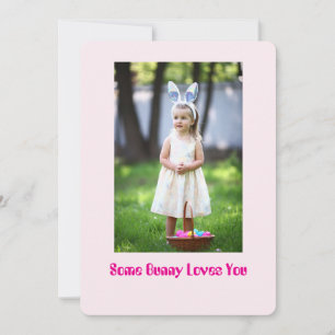 Carte de vœux de Pâques rose avec photo de fille d