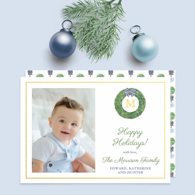 Carte De Vœux En Aluminium Élégant Boxwood Wreath Monogramme Photo Blue Gold (Simple boxwood wreath Happy Holidays card with blue and white bow and gold foil details)