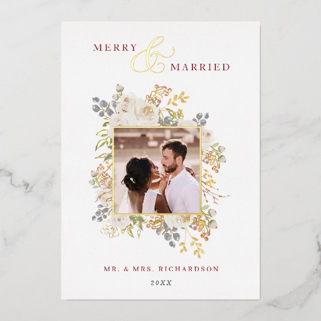 Carte De Vœux En Aluminium Joyeux et mariés Roses d'hiver & Berries Photo (Recto)