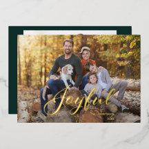 Photo de famille joyeuse avec écriture moderne