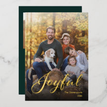 Photo de famille moderne et joyeuse avec écriture 