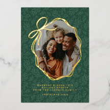 Photo de Noël avec ruban doré et feuilles vertes v