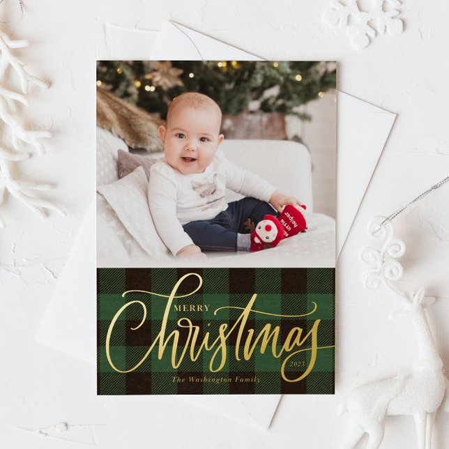 Carte De Vœux En Aluminium Rustique Buffle vert Plaid Joyeux Noël Photo (Rustic Green Buffalo Plaid Pattern Merry Christmas Photo Foil Holiday Card)