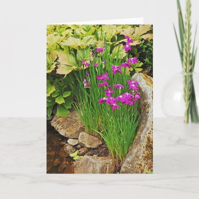 Carte de voeux Jardin de fleurs d'iris violet (Devant)