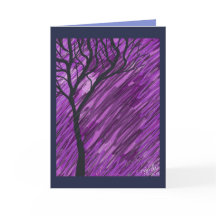 Carte de voeux mauve-foncé d'arbre d'automne