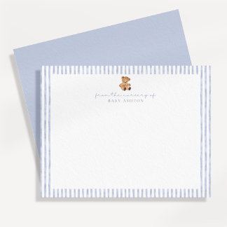 Carte de vœux pour la nurserie avec un ours en pel