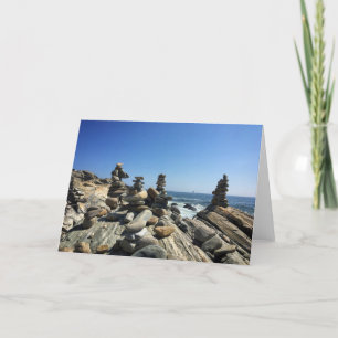 carte de voeux seaside rock cairn (vide à l'intéri