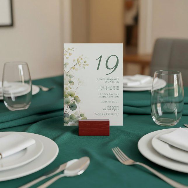 Carte des sièges Feuilles de l'Eucalyptus Floral r (Romantic Floral Eucalyptus Leaves seating chart table number card.)