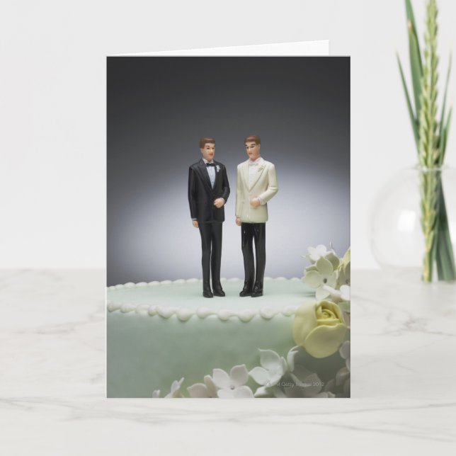 Carte Deux figurines de marié sur le gâteau mariage (Devant)