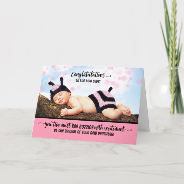 Carte Deux Gay Dads Nouvelle Fille Bébé Félicitations (Devant)