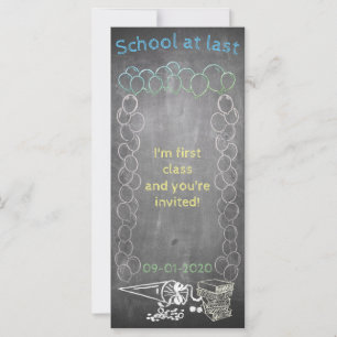 Carte d'invitation à l'inscription scolaire sur un