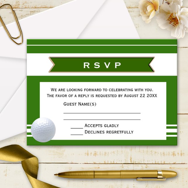 Carte d'invitation de mariage avec RSVP sur le thè (Wedding RSVP invitation with a golf theme in simple green and white with a golf ball)