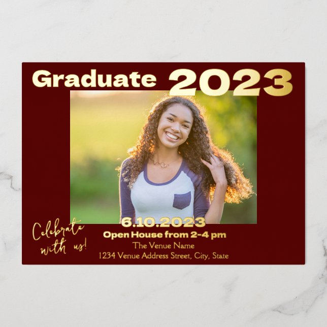 Carte d'invitation pour la graduation en rouge fon (Recto)