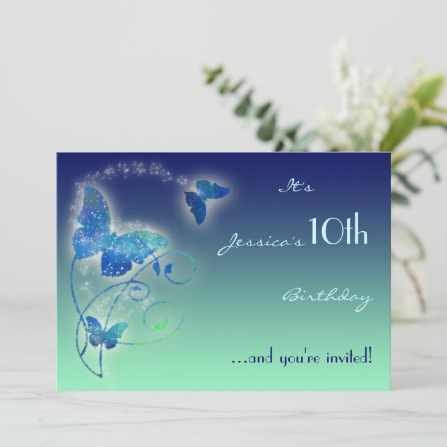 Carte d'invitation pour l'anniversaire de papillon (Debout devant)