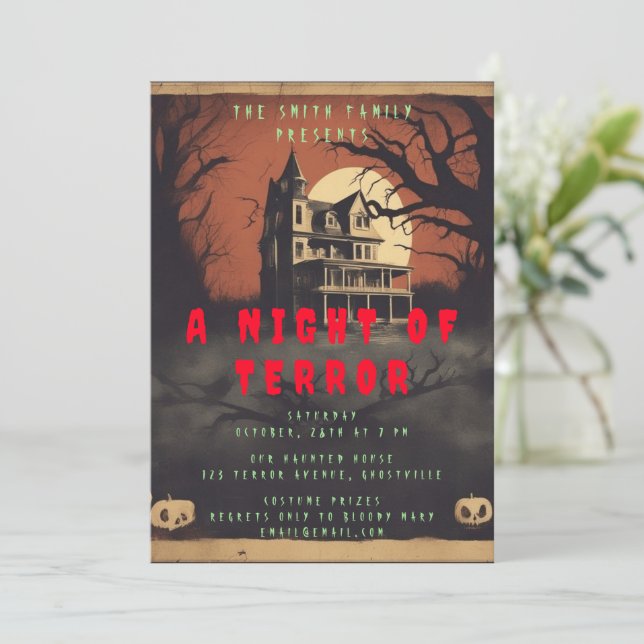 Carte d'invitation pour une soirée Halloween avec  (Debout devant)