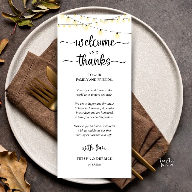 Carte d'invité de réception rustique "Bienvenue et ("Welcome and Thanks" Rustic Reception dinner Guest thank you Card in string lights black and white)